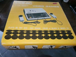 VINTAGE 1977 CONIC TG-621 VIDEO GAME CONSOLE