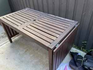 Outdoor extendable table and 4 x chairs from IKEA
