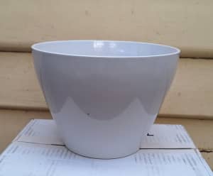 White Ceramic Pot with Drainage Hole 