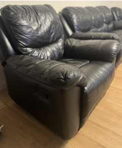 2x recliner chairs, 3 seater lounge sofa couch