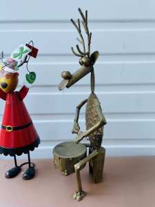 2 garden ornaments, drummer deer is heavy metal and 50cm tall