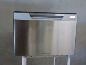 Item 2254 F&P Under bench S/S Dishwasher (Inc Delivery & Warranty)