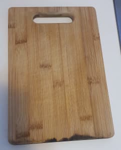 Small Bamboo Chopping Board, good condition, Carlton pickup