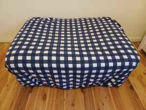 Ottoman with pull out bed