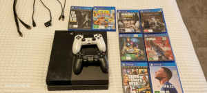 PS4 500GB Two Controllers & Games