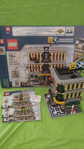 Lego Creator Grand Emporium 10211 Retired