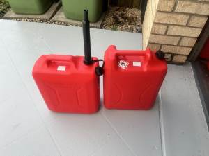 Jerry petrol canister s