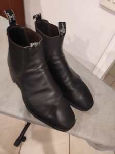 RM Williams comfort craftsman. Black 11 H. Dynamic flex &leather sole