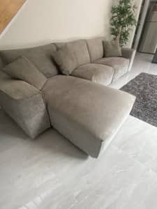 Koala 4.5 seater couch 