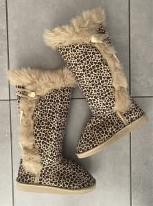 Ugg boots Womens size 8 leopard print brand new synthetic fleece