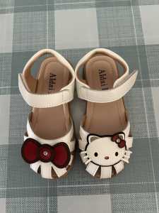 Hello kitty Girl shoes innerlength 17cm brand knew
