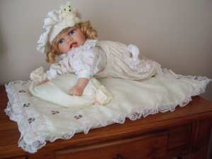 KB Porcelain Doll named Leanne, LE 169/2500, 45cm long