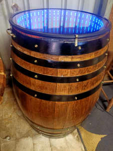 Infinity wine barrel