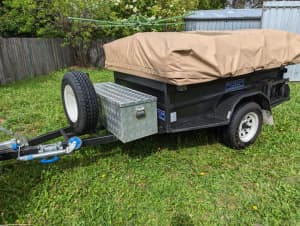 Oztrail Camper 12 - Tent-top trailer