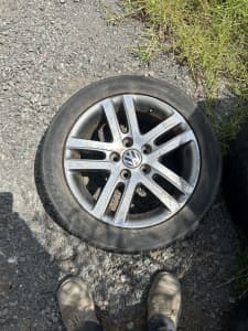 16in vw alloy wheels $150 if gone today