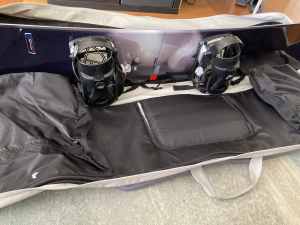 150cm Snowboard with bindings and bag