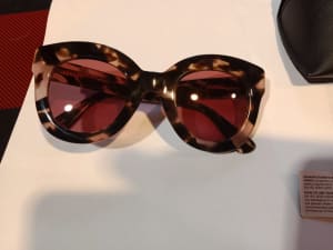 Mimco cats eye tortoise shell pink lenses sunglasses NEW in Case cr