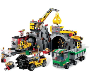 LEGO CITY: The Mine 4204 NO BOX! 