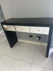 Wanted: Black Hall Table with Mirror Drawers