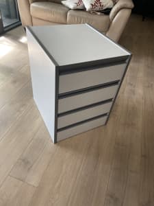 Office drawer set / bedside drawers