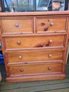 Solid timber drawers