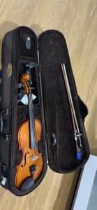 Stentor 1/8 violin preowned, good condition