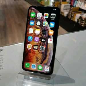 IPHONE XS MAX 64GB GOLD COMES WITH WARRANTY
