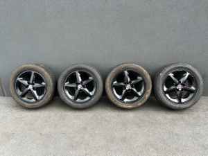 17'' American Racing Wheels & 225/50/17 Kuhmo Tyres 80% Tread