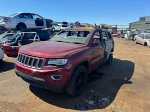 Wrecking jeep grand Cherokee 2015