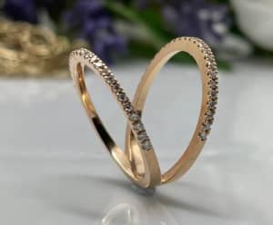 Australian made 18CT ROSE GOLD V ring with diamonds