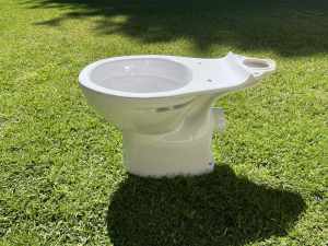 ✳️ Caroma P trap toilet pan BRAND NEW ✳️