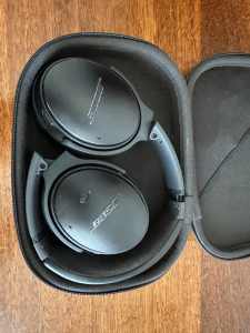 Bose QC35II NOISE CANCELLING HEAD PHONE VGC $150 firm