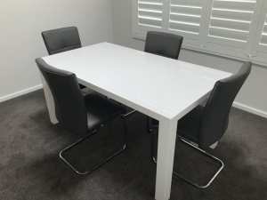Dining/Kitchen table with four chairs.PRICE REDUCED