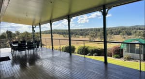 Large modern farm house with room for your horses