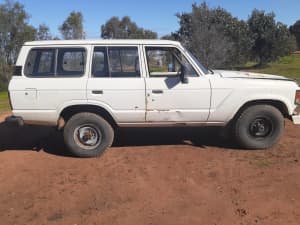 SOLD PENDING PAYMENT AND PICK UP. 1986 Toyota LandCruiser  Manual SUV