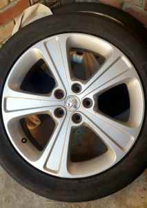 19 5 Spoke Holden Rims and tyres