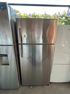! 520 liter stainless steel kelvinator fridge