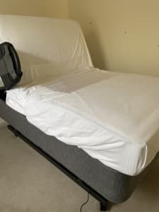 King Single High Low electric adjustable bed (new)