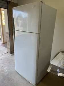 Westinghouse 530L fridge/freezer