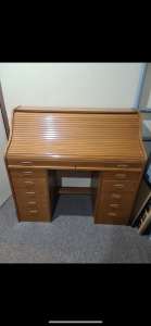 Roll top desk, good condition