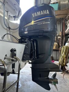 Outboard 250hp 2008 900hrs full service history