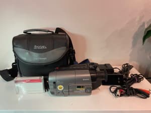 Sony CCD-TRV21E video8 camcorder, excellent working condition