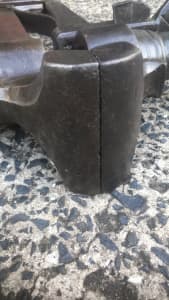 Blacksmiths leg vice 116mm jaws