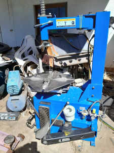 TYRE MACHINE.10-21. ABOUT 2 YEARS OLD. EXC COND