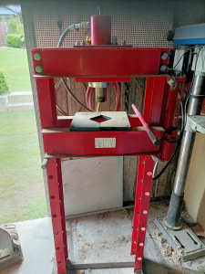 10T Hydraulic press