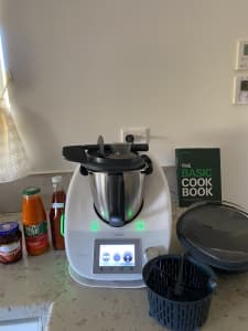 Thermomix TM5 with accessories and Cookidoo Key