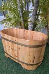 Cedar Wooden Mini Bathtub - Brand New