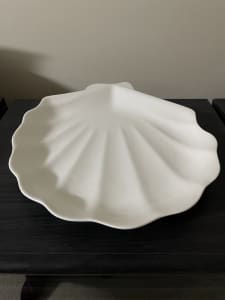Ceramic food platter, White, 1970’s. Dimensions 39cmL x 35cmW