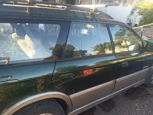 Car - Subaru outback 2001 auto wagon