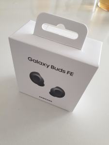 Bluetooth ear phone. Galaxy Buds FE